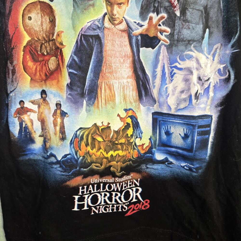 Halloween Horror Nights 2018 Black Xs T-Shirt Medium Poltergeist Michael Myers View 3